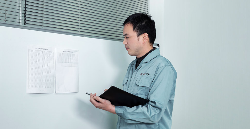 Provjerite napredak proizvodnje na zidu